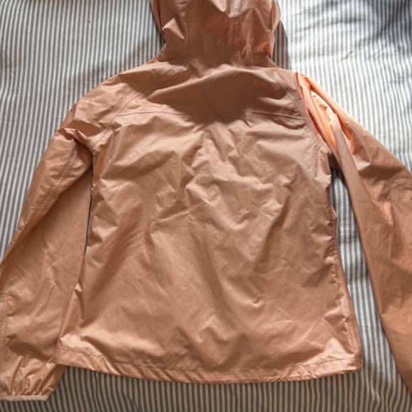 Columbia Women's Light Pink Hooded Wind Jacket - Picture 3 of 3